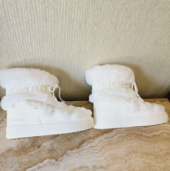 Moon Boot LTrack Faux Fur Boots Moon Boots L Track White Fur Winter Snow Boot - Picture 7 of 16